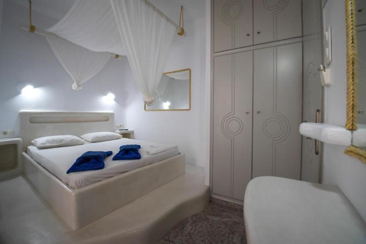 Christos Makrinos Rooms Adamantas (Milos) Exterior foto
